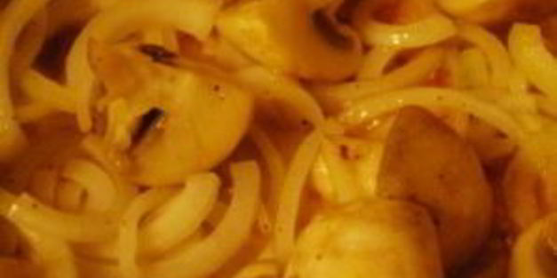 шампиньоны со сметаной