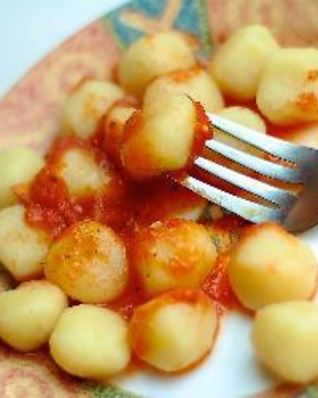 Картофельные ньокки с томатным соусом