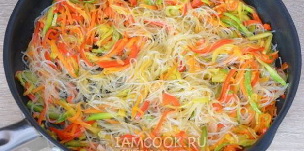 китайская лапша с овощами