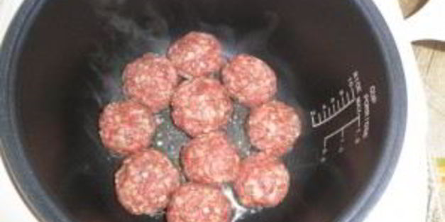 котлеты из фарша в мультиварке