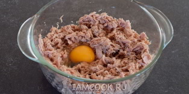 котлеты из консервированного тунца и кукурузы