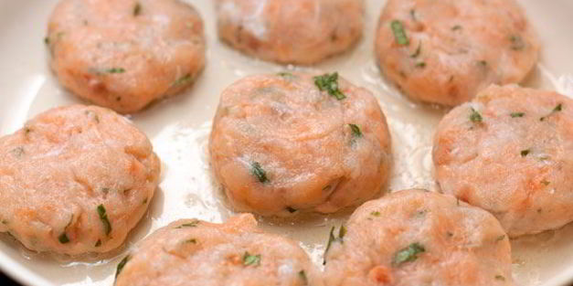 котлеты из красной и белой рыбы