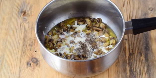 котлеты картофельные с грибной подливкой