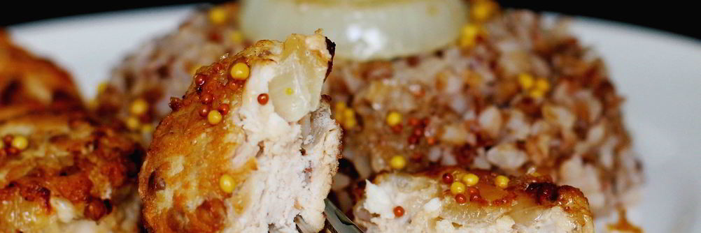 Котлеты куриные с гречкой