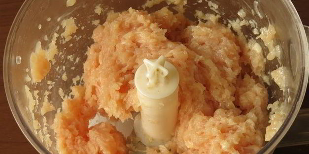 котлеты-привидения с пряным тыквенным соусом