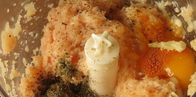 котлеты-привидения с пряным тыквенным соусом