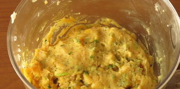 котлеты-привидения с пряным тыквенным соусом