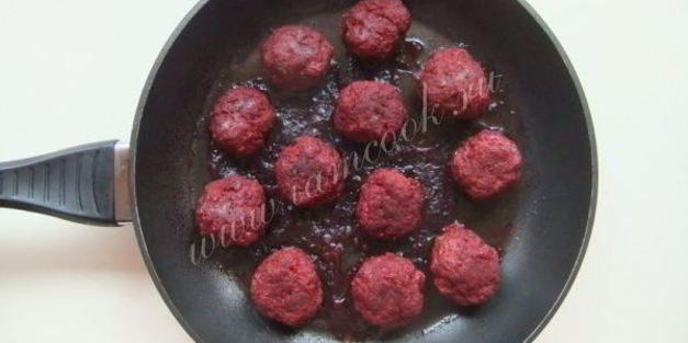 котлеты с сырой свеклой