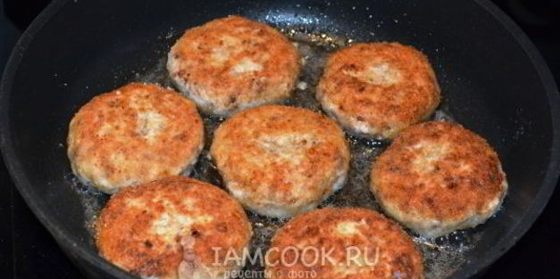 куриные котлеты с гречкой