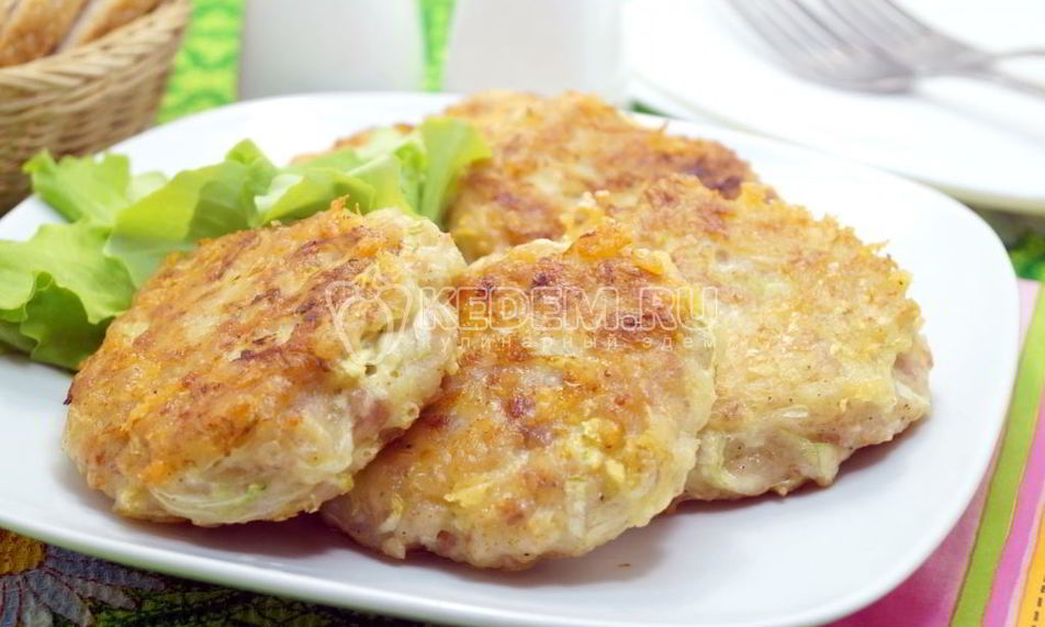Рецепт куриных котлет с кабачкома