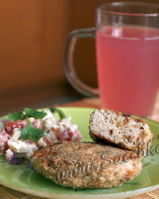 Куриные котлеты с луком