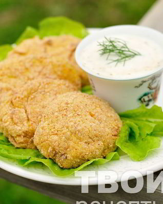 Куриные котлеты с яблоком и манкой, запеченные в духовке