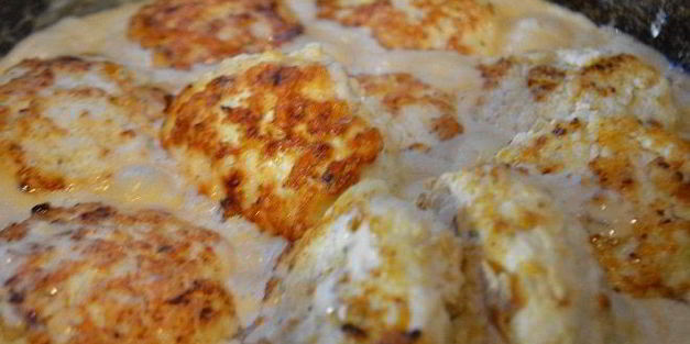 куриные котлеты в сливочном соусе