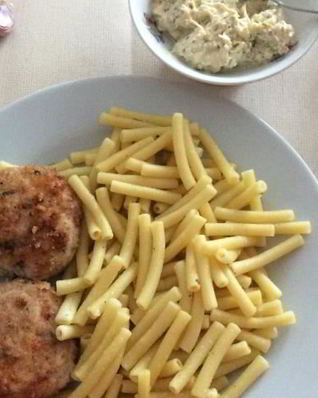 Нежные куриные котлеты с болгарским перцем и сыром