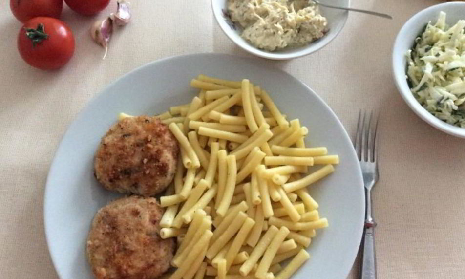 Рецепт нежные куриные котлеты с болгарским перцем и сыром