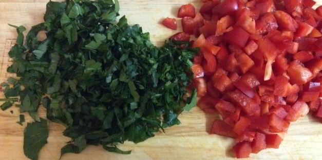 нежные куриные котлеты с болгарским перцем и сыром