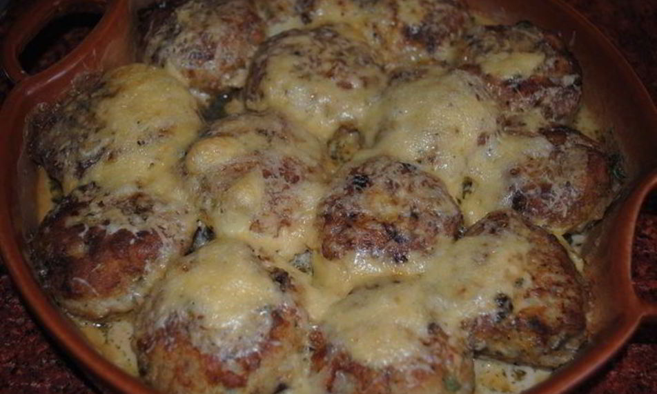 Рецепт рыбные котлетки под лимонно-сметанным соусом