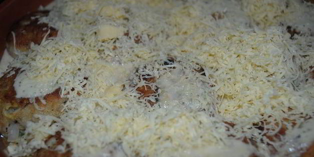 рыбные котлетки под лимонно-сметанным соусом