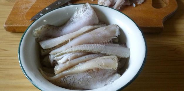 рыбные котлеты с манкой