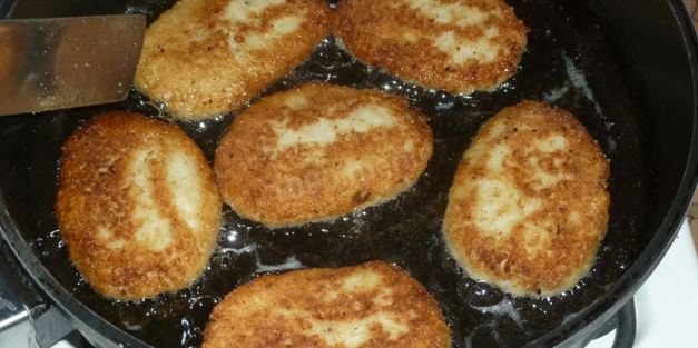 рыбные котлеты с манкой