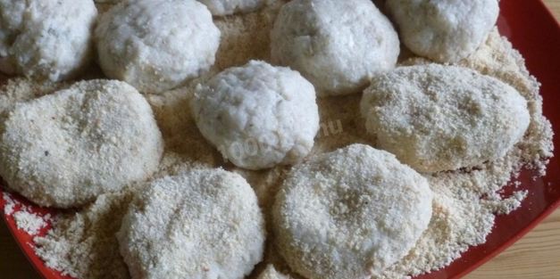 рыбные котлеты с манкой