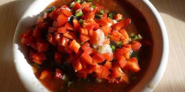 шведские рыбные котлеты с освежающей сальсой