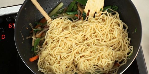 лапша чоу мейн