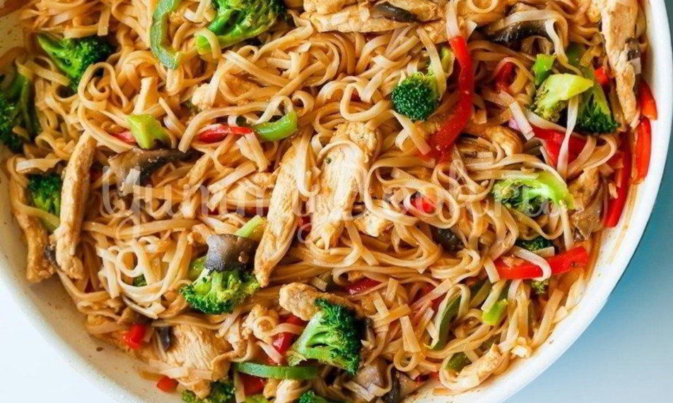 Рецепт лапша с курицей и овощами в воке