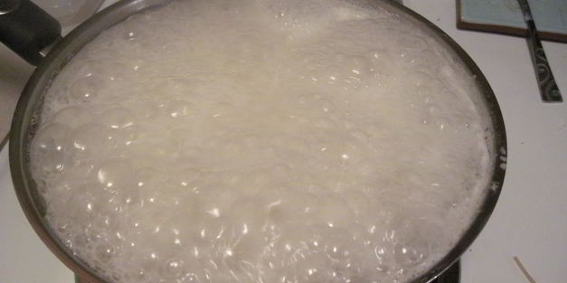 лапша с курицей и овощами в воке