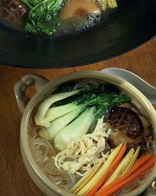 Лапша с курицей и шиитаке