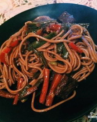 Лапша со свининой в соусе терияки