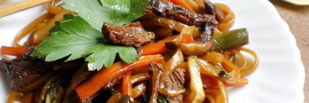 Лапша удон с говядиной