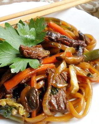 Лапша удон с говядиной