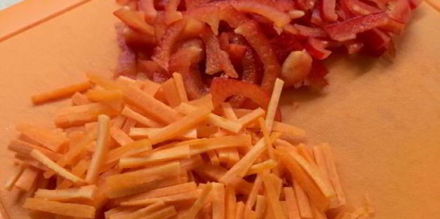 лапша удон с курицей терияки