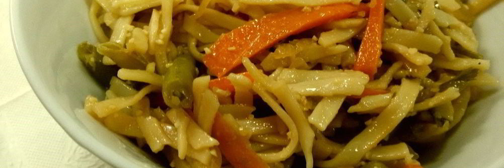 Лапша удон с овощами в соусе