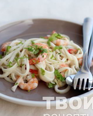 Лапша удон в кокосовом молоке с креветками