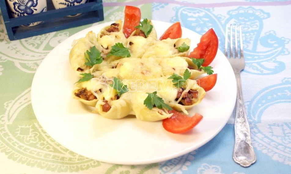 Рецепт фаршированные ракушки с грибами и ветчиной