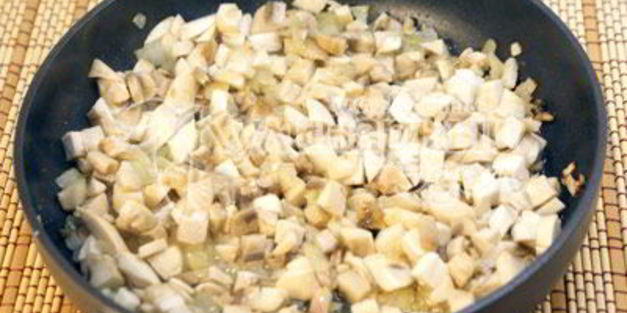 фаршированные ракушки с грибами и ветчиной