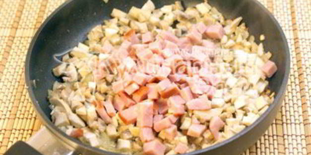 фаршированные ракушки с грибами и ветчиной