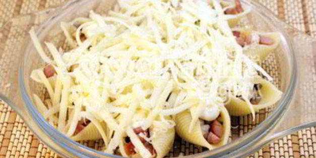 фаршированные ракушки с грибами и ветчиной