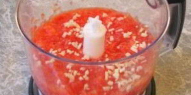 каннеллони с беконом под томатным соусом