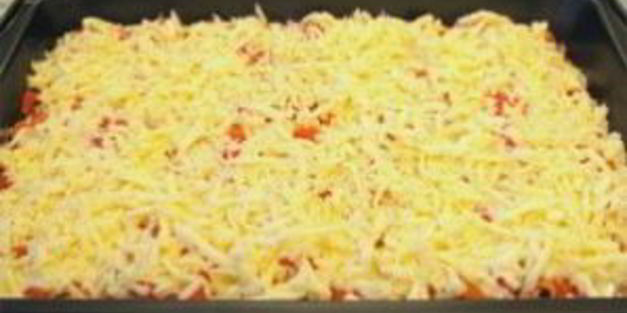 каннеллони с беконом под томатным соусом