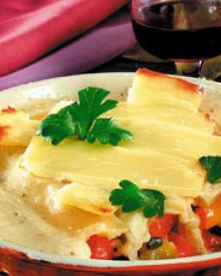 Каннеллони с луком и сладким перцем