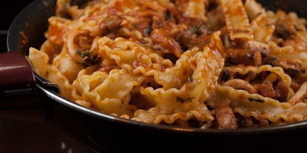 мафальдине, запеченные в фольге