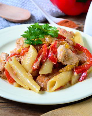 Макароны Пенне с курицей по-мексикански