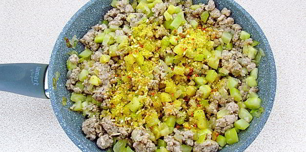 макароны с фаршем и кабачками