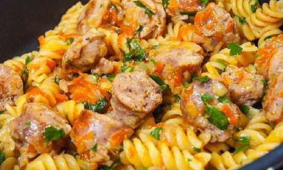 Рецепт макароны с говяжьей колбаской