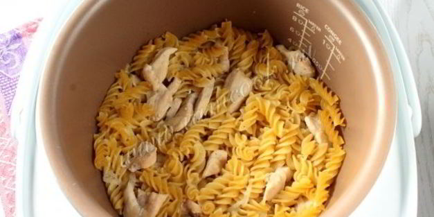 макароны с курицей в мультиварке