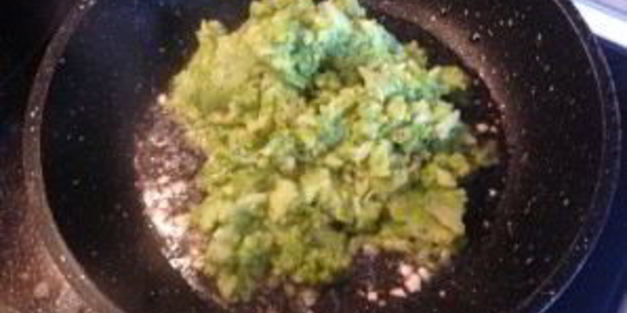 макароны с соусом из брокколи и креветками