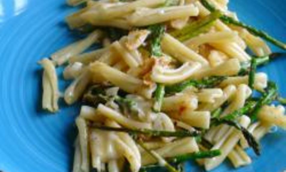 Рецепт макароны со спаржей и сыром